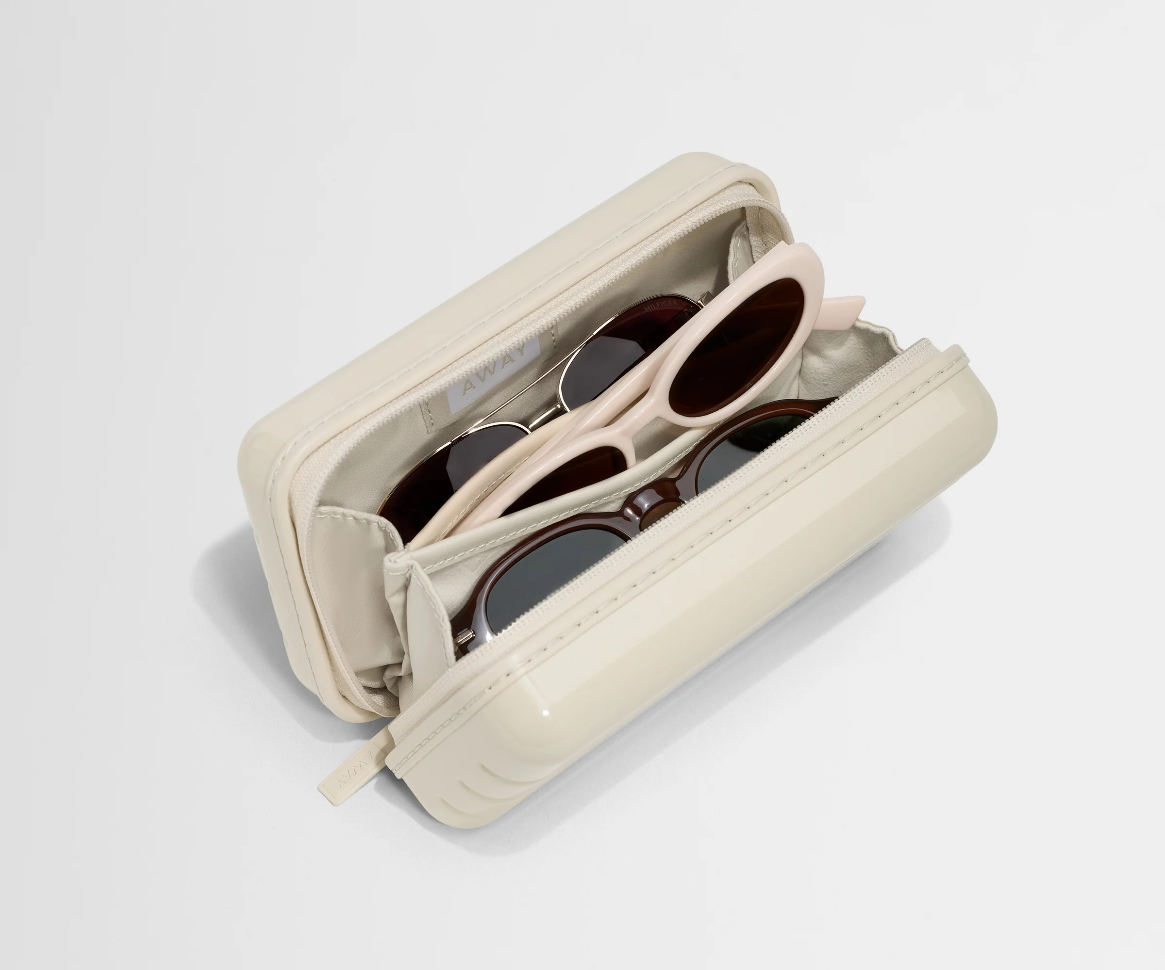 Travel Glasses Case in Salt White (Gloss)